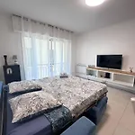 L'espadon - Vue Mer, Proche Et Gare Apartment Menton